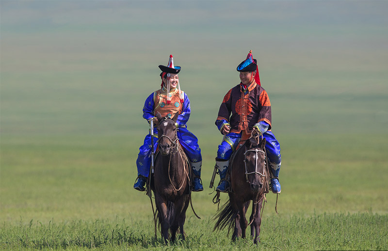 HORSE RIDING IN MONGOLIA